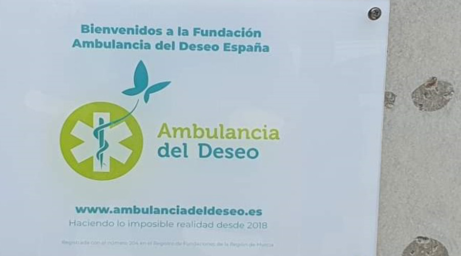 Kees Veldboer heeft maandag in Spanje de officiële opening verricht van de Spaanse tegenhanger van St. Ambulance Wens Nederland