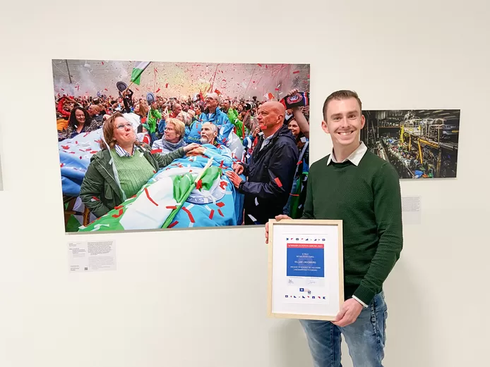 Killian Lindenburg wint prestigieuze prijs met emotionele foto, die in het AD werd gepubliceerd