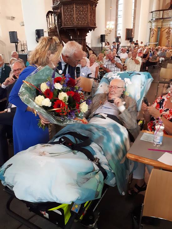 105jarige meneer toch aanwezig zijn op Veteranen dag in Vlaardingen