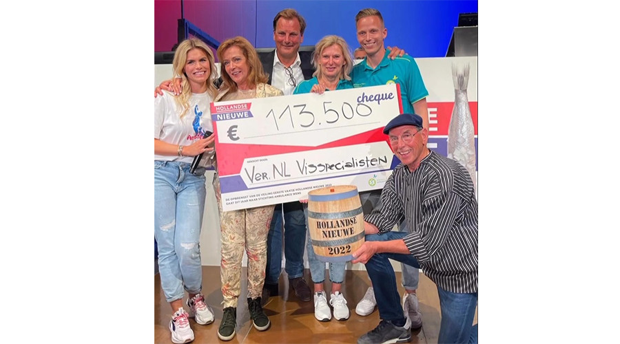  Vaatje Hollandse Nieuwe levert 113 duizend euro op voor Ambulance Wens 